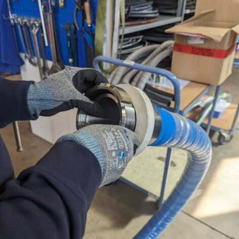 Fertigung eines Lebensmittelschlauchs mit  Schutzprallring 