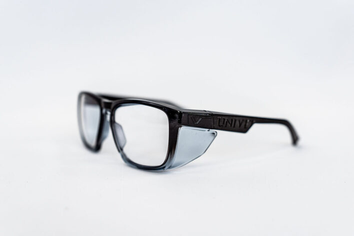 schwarze Schutzbrille 