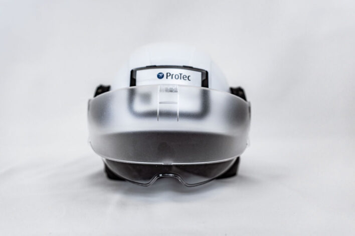 weißer Sicherheitshelm 